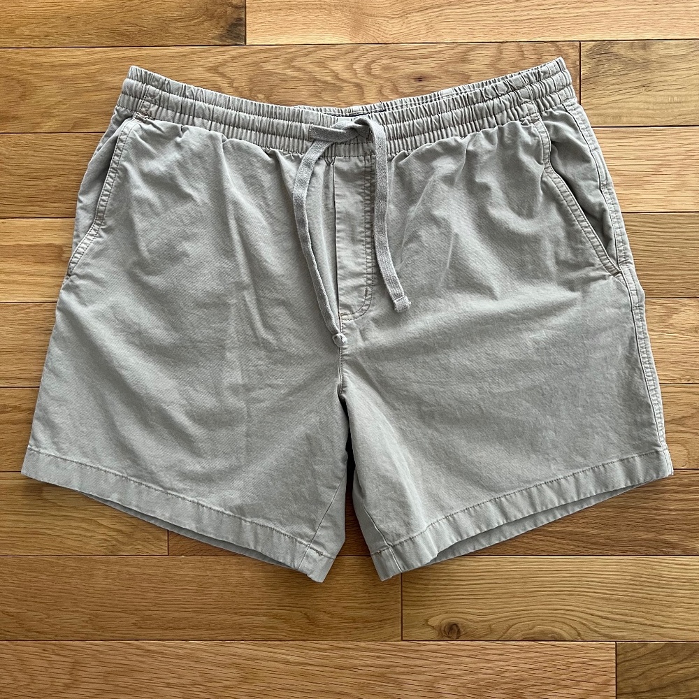 Vineyard Vines Men's Elastic Waist 7" Khaki Short